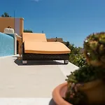 アパート Poolside House Nina