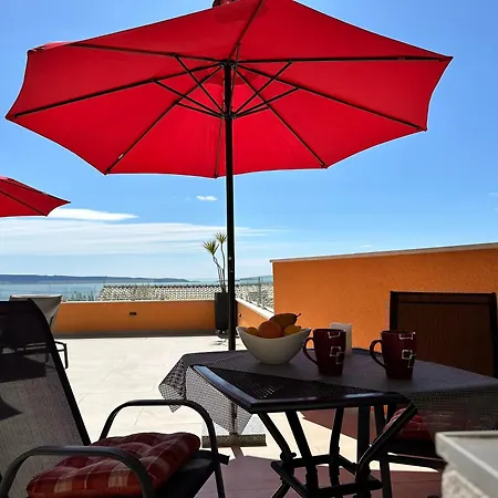 Appartement Poolside House Nina Trogir