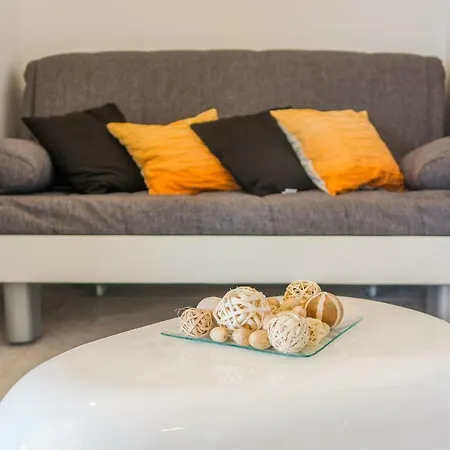 Apartment Poolside House Nina Trogir