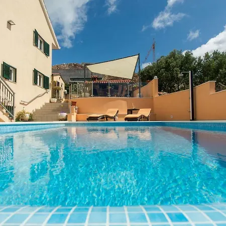 Poolside House Nina * Trogir