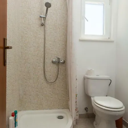 Poolside House Nina Apartamento *