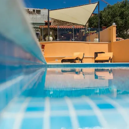 Poolside House Nina *