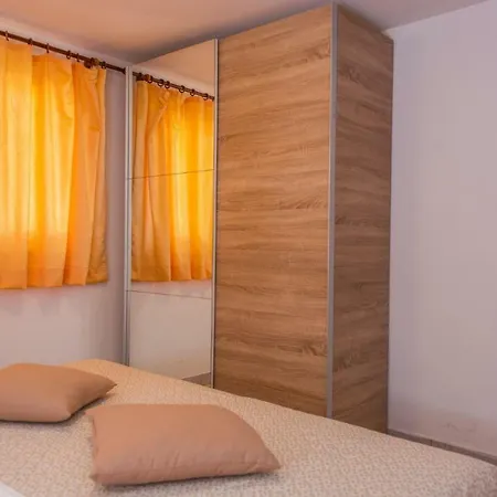 Poolside House Nina Trogir