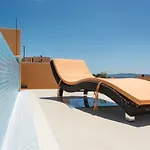 Poolside House Nina Appartamento *
