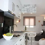 Poolside House Nina Appartamento *